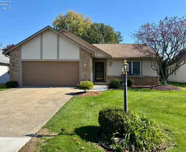 141 Briarwood Circle, Fremont, OH 43420