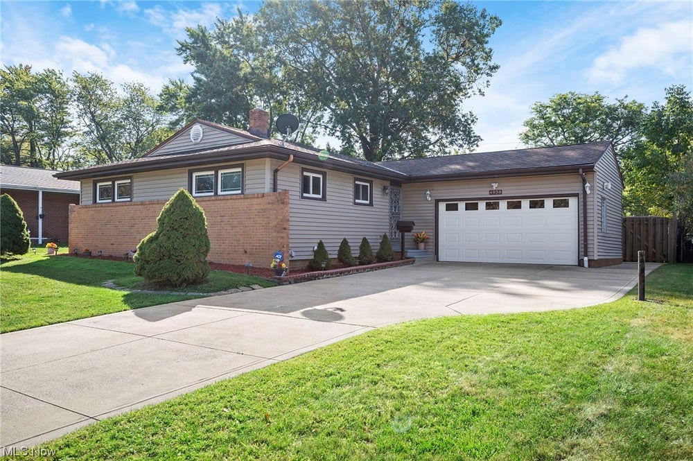 4938 N Sedgewick Road, Lyndhurst, OH 44124 ERA