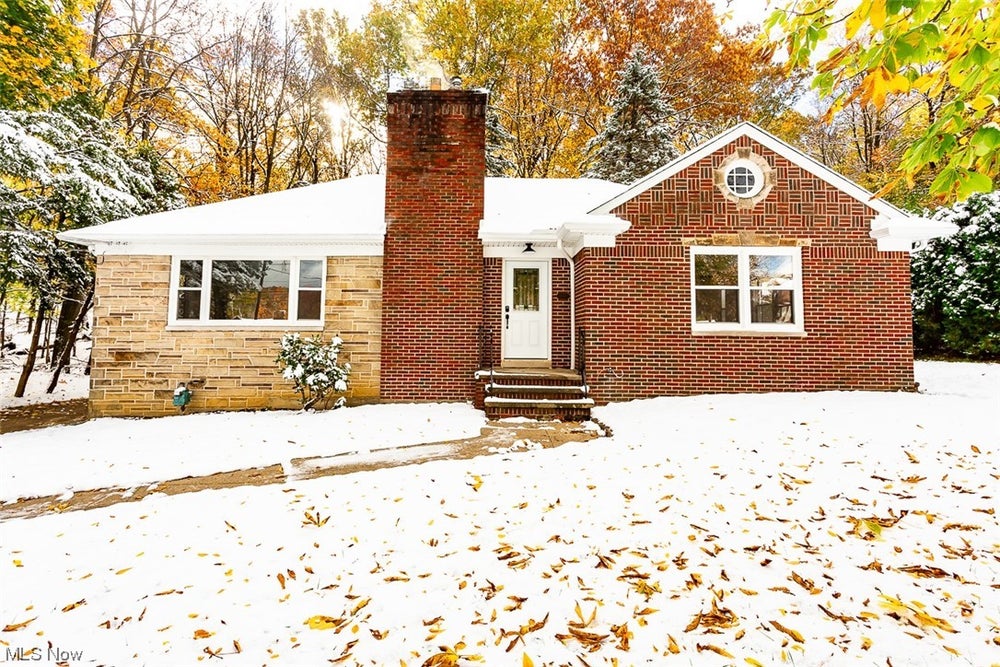 4001 W Ridgewood Drive, Parma, OH 44134 ERA