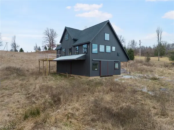 3640 NW Hope Road, Magnolia, OH 44643