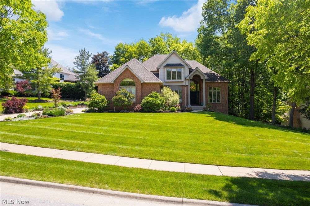 2058 Forest Edge Drive, Cuyahoga Falls, OH 44223 ERA