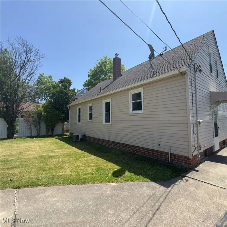 30131 Fairway Boulevard, Willowick, OH 44095 - Image #3