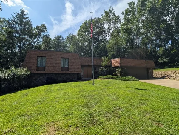 5220 Hampton Court, Zanesville, OH 43701