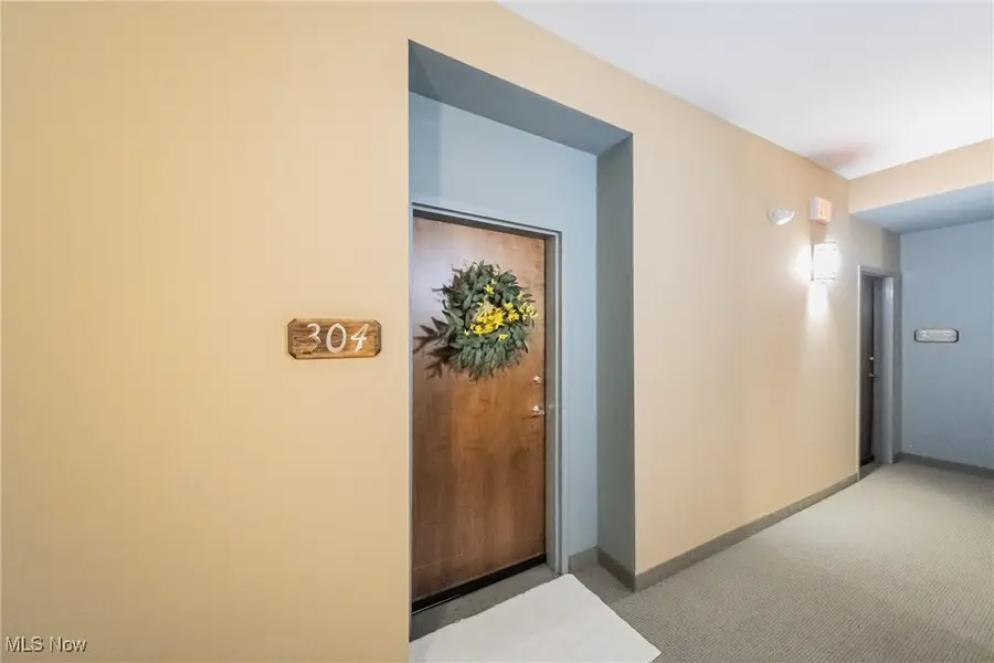 1403 Copper Trace #304, Cleveland Heights, OH 44118 - Image #2