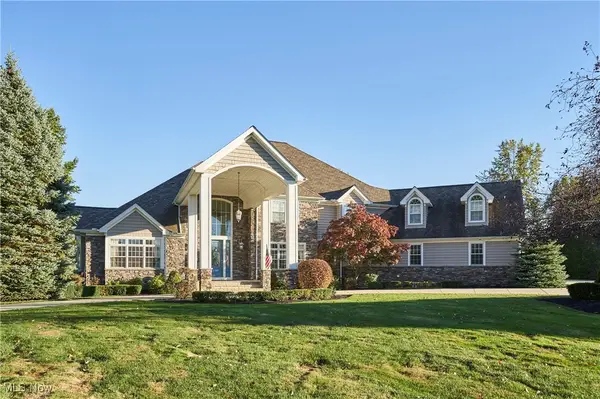 285 Halton Trail, Highland Heights, OH 44143