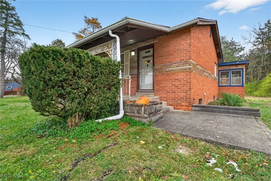 7087 Mackenzie Road, Olmsted Township, OH 44138 - Image #3