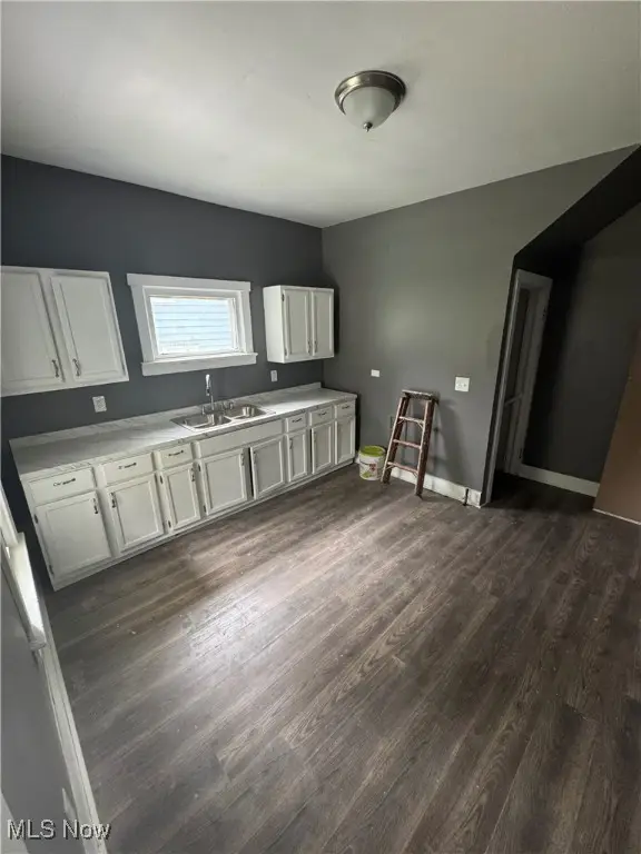 411 Eddy Road, Cleveland, OH 44108 - Image #2