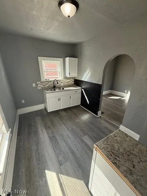 1007 Dewalt Nw Avenue, Canton, OH 44703 - #3