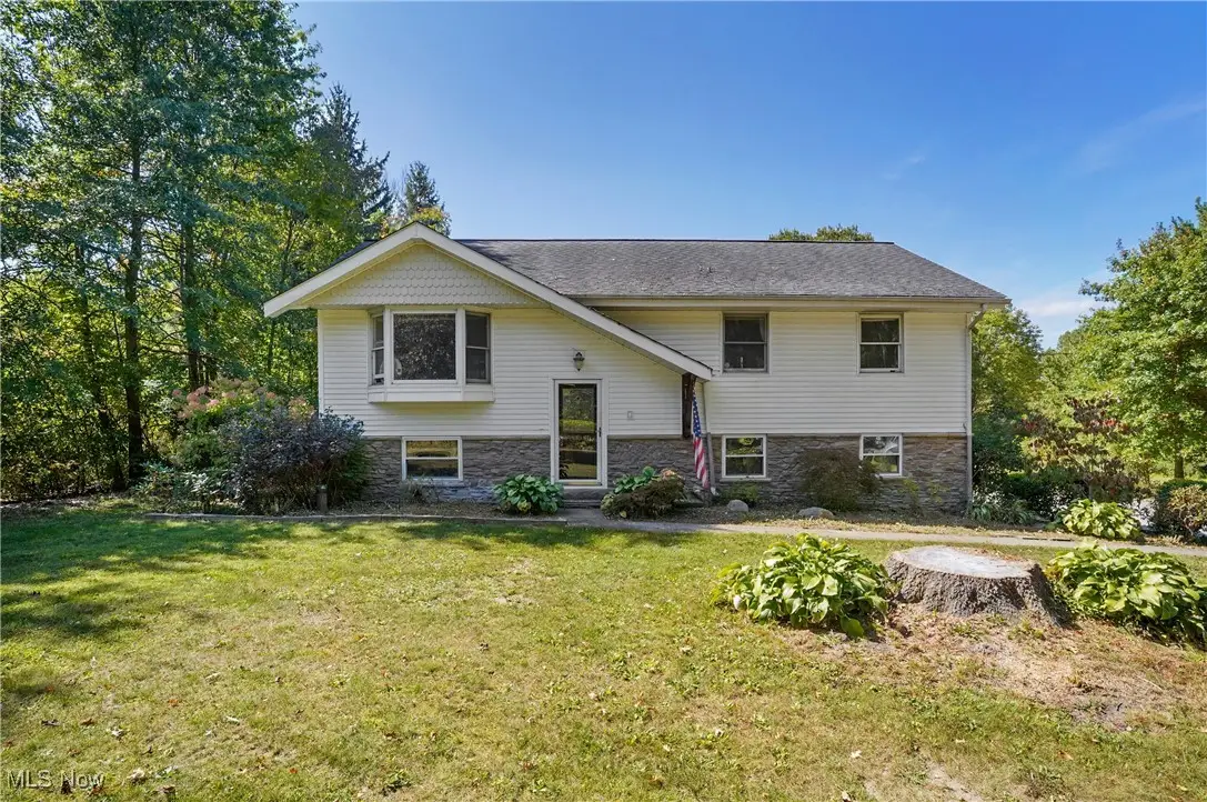 18400 Shaw Road, Chagrin Falls, OH 44023 - Image #1