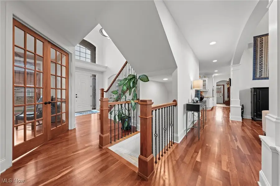 343 Glasgow Drive, Highland Heights, OH 44143 - #2