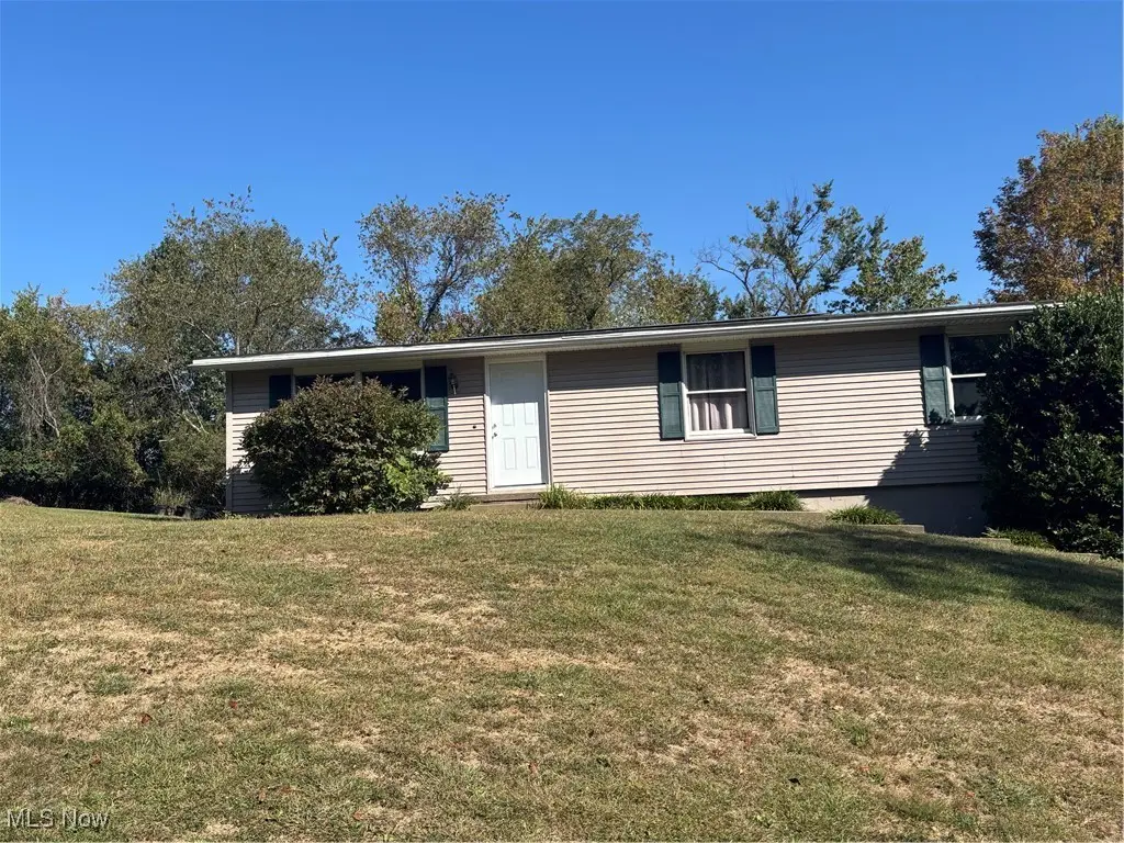 3835 Holbein Drive, Zanesville, OH 43701 - Image #1