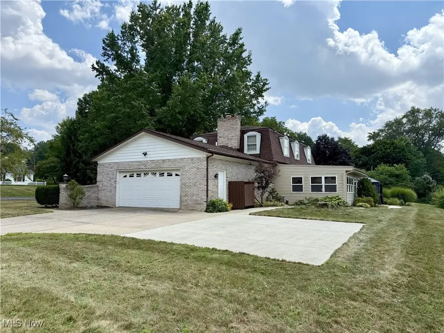7455 Brushmore Nw Avenue, North Canton, OH 44720 - Image #3