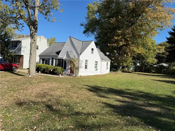 147 Courtland, Eastlake, OH 44095