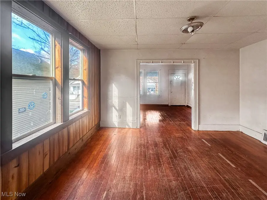 628 Allegheny St, Follansbee, WV 26037 - #3