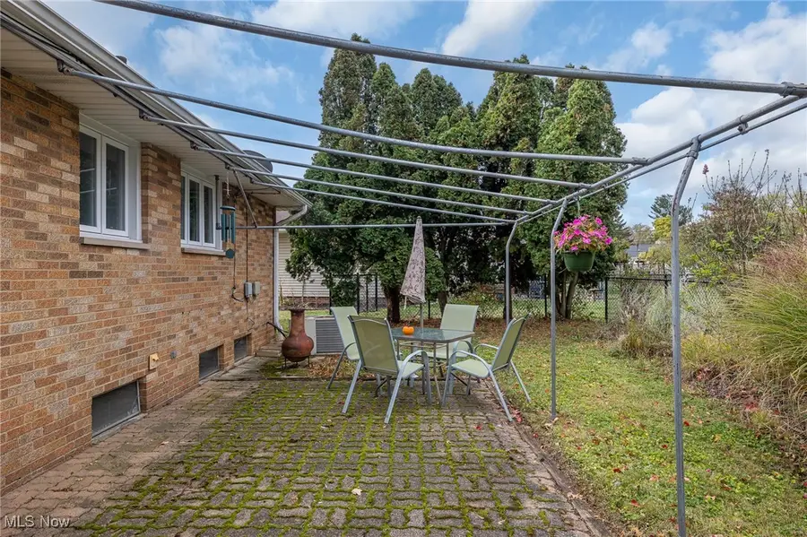 5668 Allendale Drive, North Olmsted, OH 44070 - Image #3