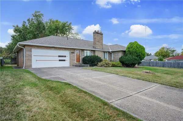 7558 Pleasant View Drive, Parma, OH 44134