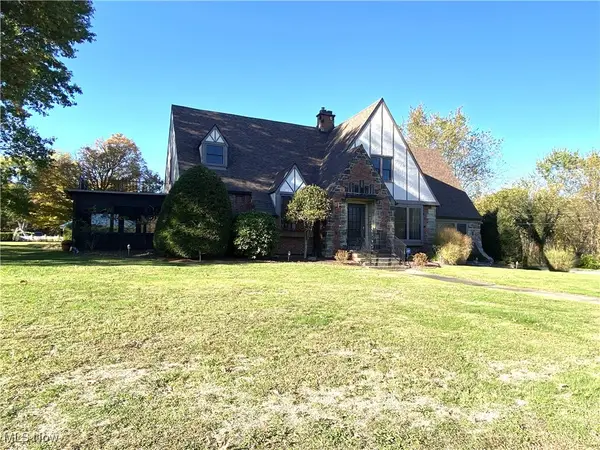 1367 N Market Street, East Palestine, OH 44413