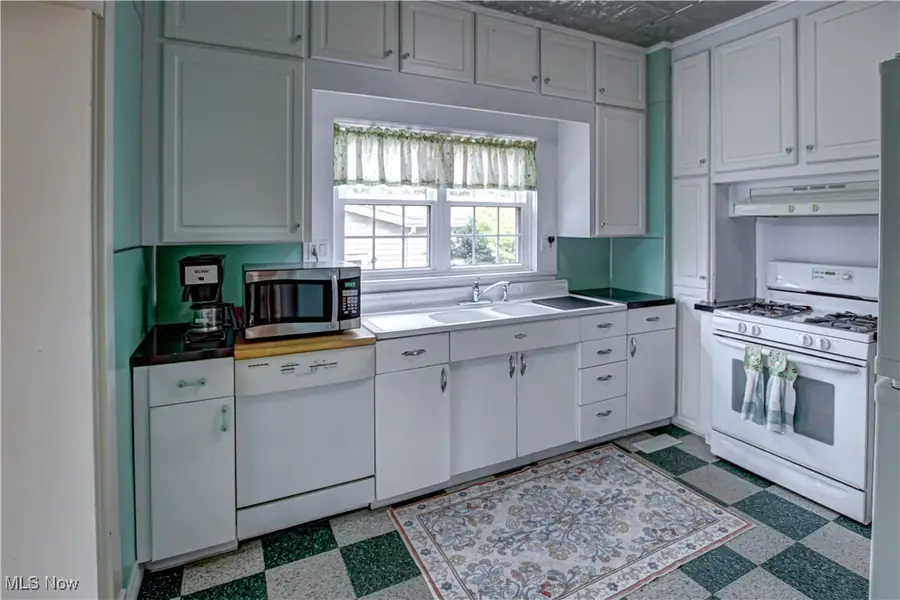 3031 E Erie Avenue, Lorain, OH 44052 - Image #2