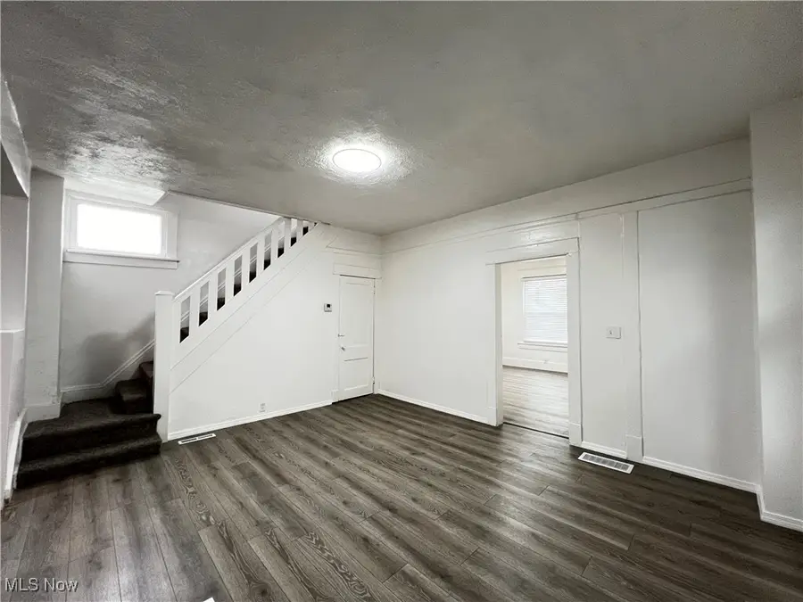 223 Pine Street, Coshocton, OH 43812 - Image #2