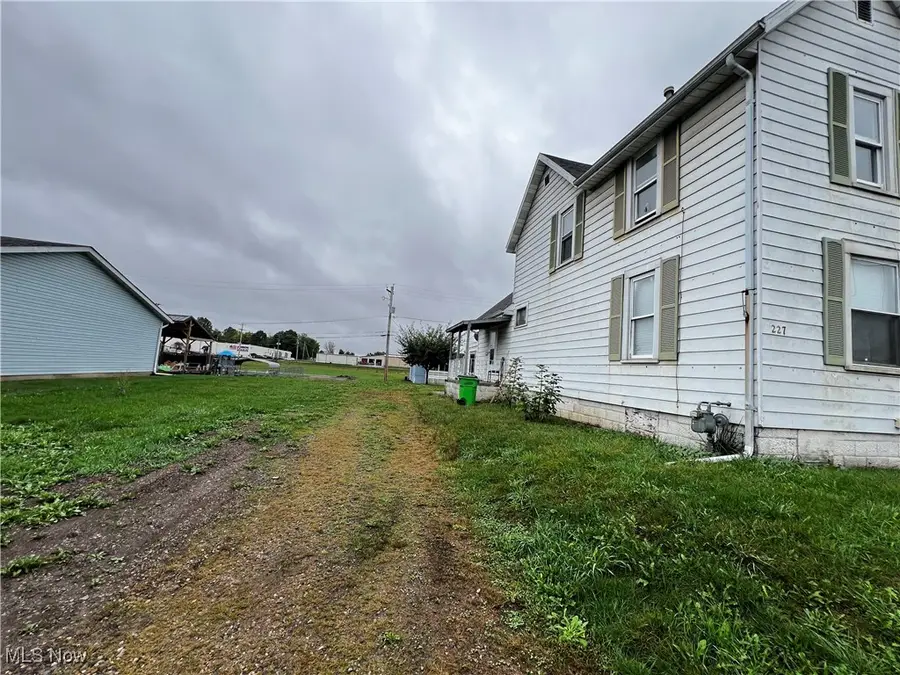 227 Pine Street, Coshocton, OH 43812 - Image #2