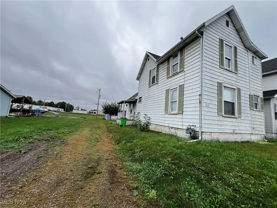 227 Pine Street, Coshocton, OH 43812 - Image #3