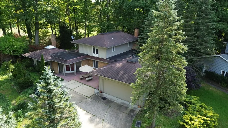 17571 Merry Oaks Trail, Chagrin Falls, OH 44023 - Image #3