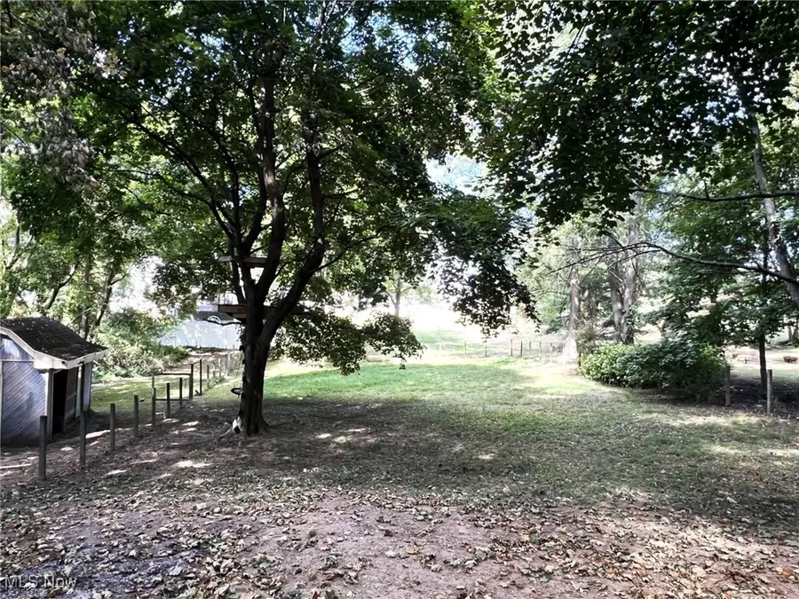 1015 Lois Nw Avenue, North Canton, OH 44720 - Image #2