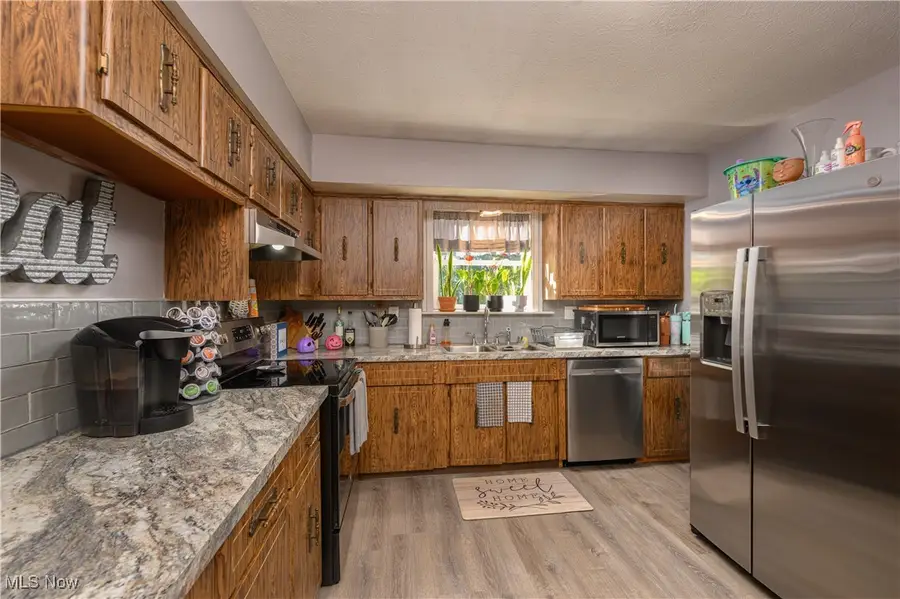 2935 Farmington Sw Circle, Canton, OH 44706 - Image #3