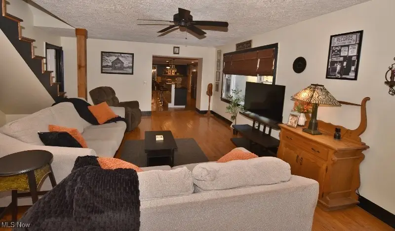 9248 Lakewood Ne Drive, Mineral City, OH 44656 - Image #2