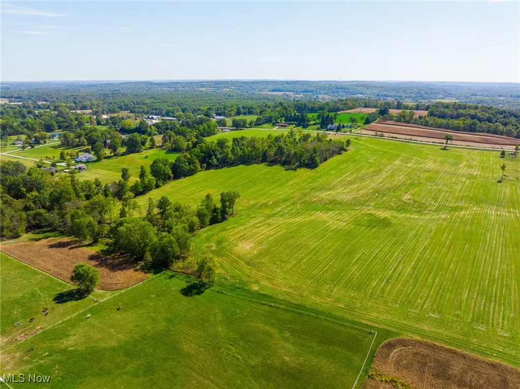 11756 Elton Sw Street, Navarre, OH 44662 - Image #1