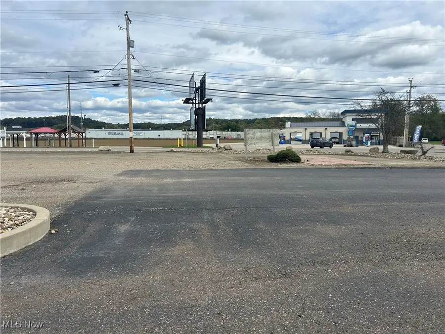 1170 N Wooster Avenue, Strasburg, OH 44680 - Image #2