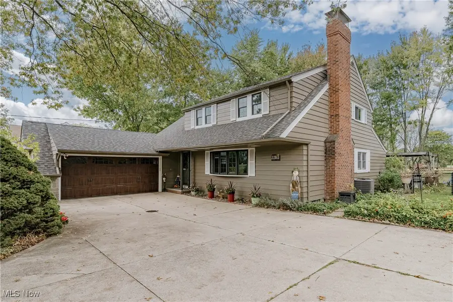 22813 Halburton Road, Beachwood, OH 44122 - Image #2