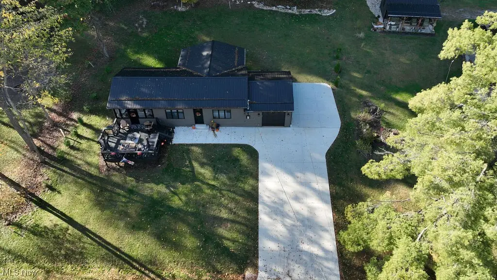 9035 N Shore Ne Drive, Mineral City, OH 44656 - Image #1