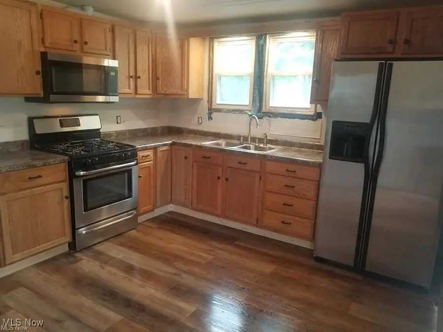 8242-8244 Navarre Sw Road, Massillon, OH 44646 - Image #2