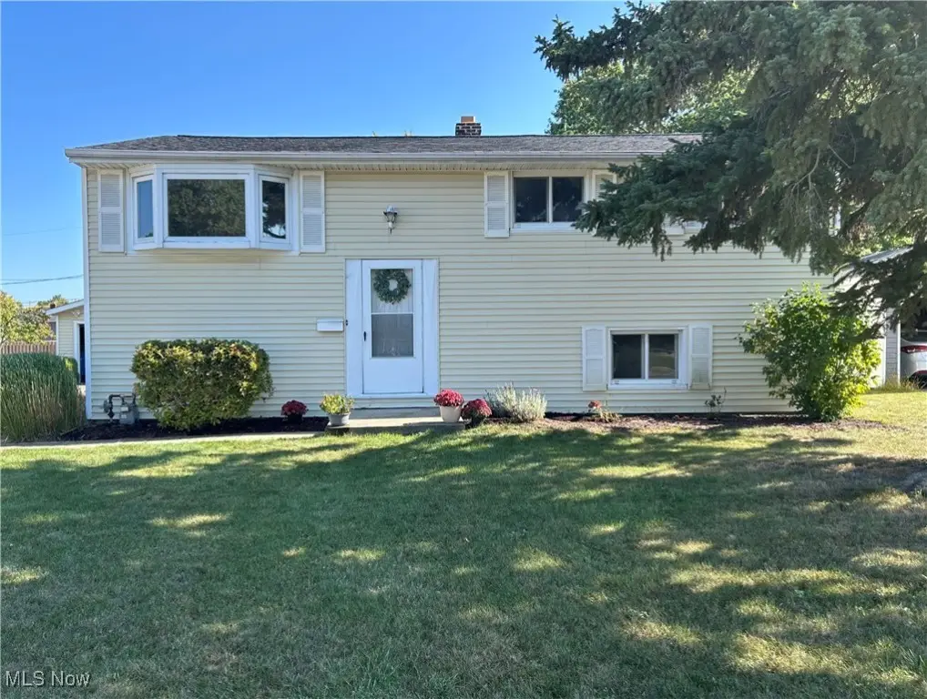 211 W Overlook Drive, Eastlake, OH 44095 - Image #1