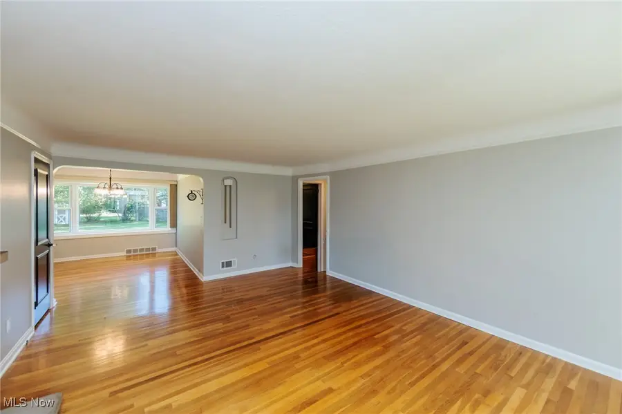 16691 Craigmere Drive, Middleburg Heights, OH 44130 - Image #2