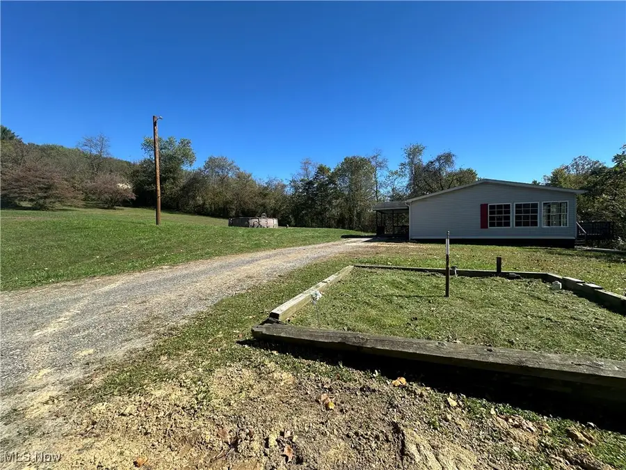 39490 Pauline Boord Road, Caldwell, OH 43724 - Image #2