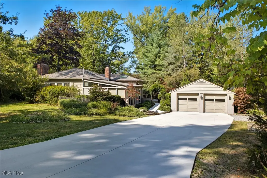 8936 Stetson Ne Drive, Warren, OH 44484 - Image #1