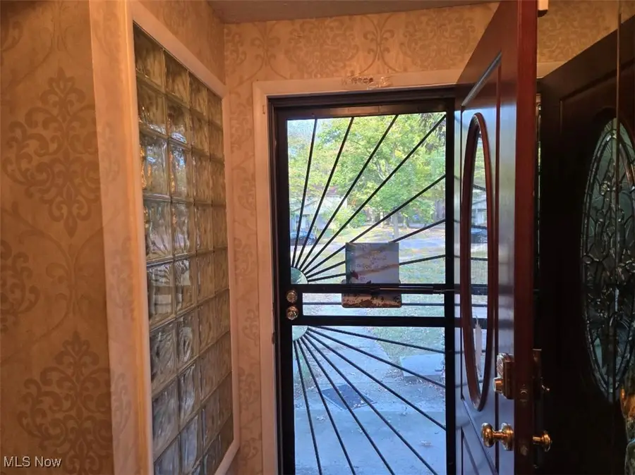 2186 Mount Vernon Boulevard, East Cleveland, OH 44112 - Image #2