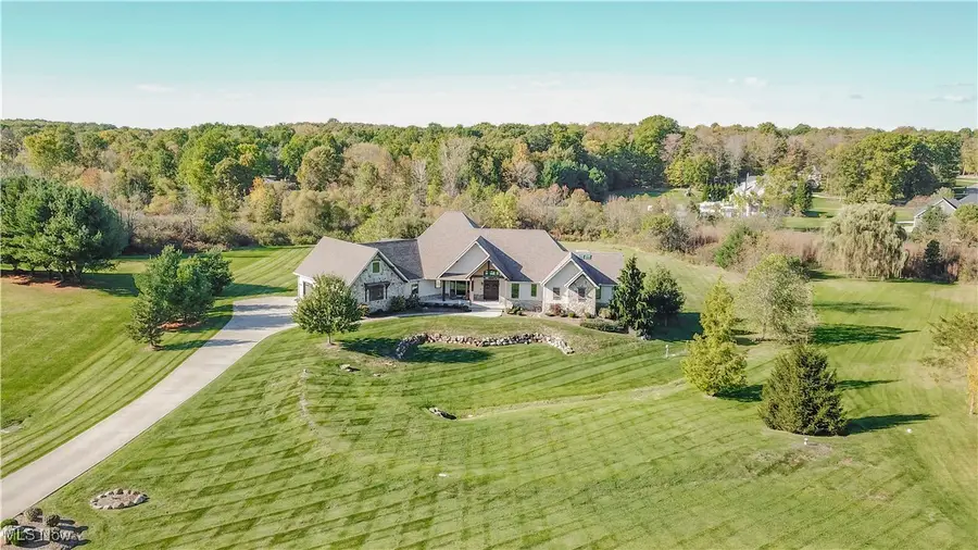 775 Lang Farm Drive, Medina, OH 44256 - Image #2
