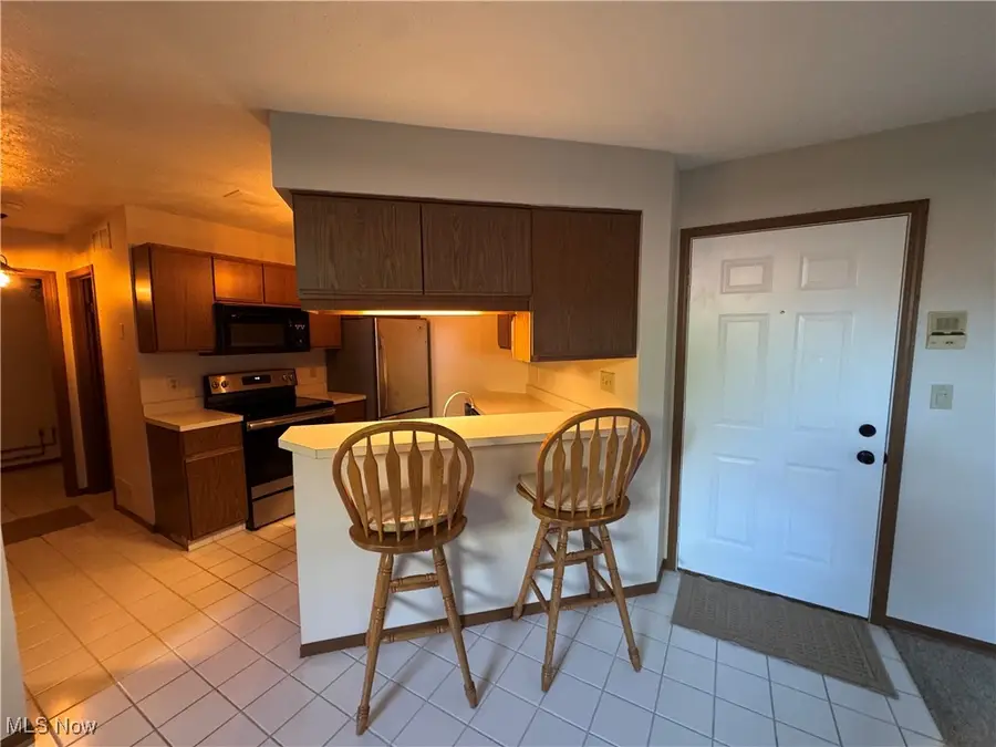 3811 Northwoods Court #4, Warren, OH 44483 - Image #2