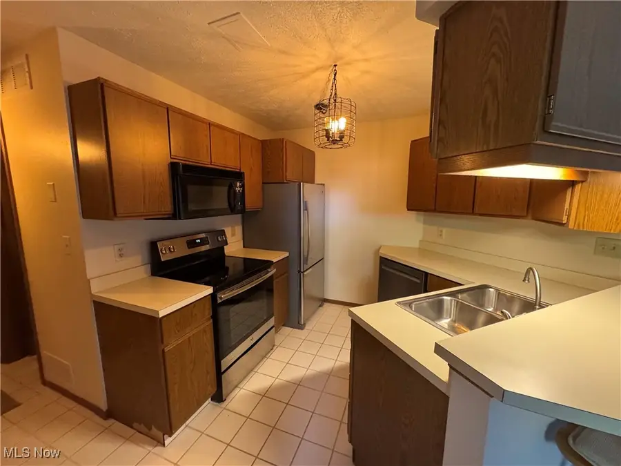 3811 Northwoods Court #4, Warren, OH 44483 - Image #3