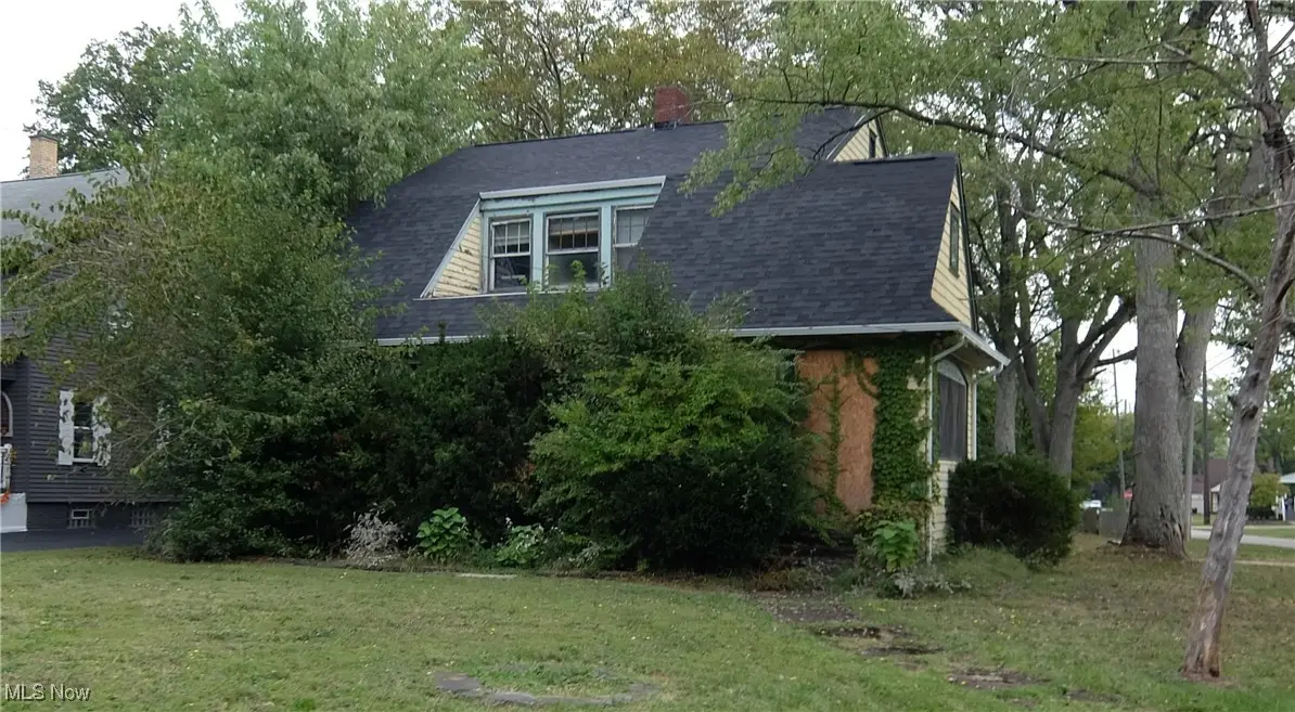 249 Central Parkway Se Avenue, Warren, OH 44483 - Image #1