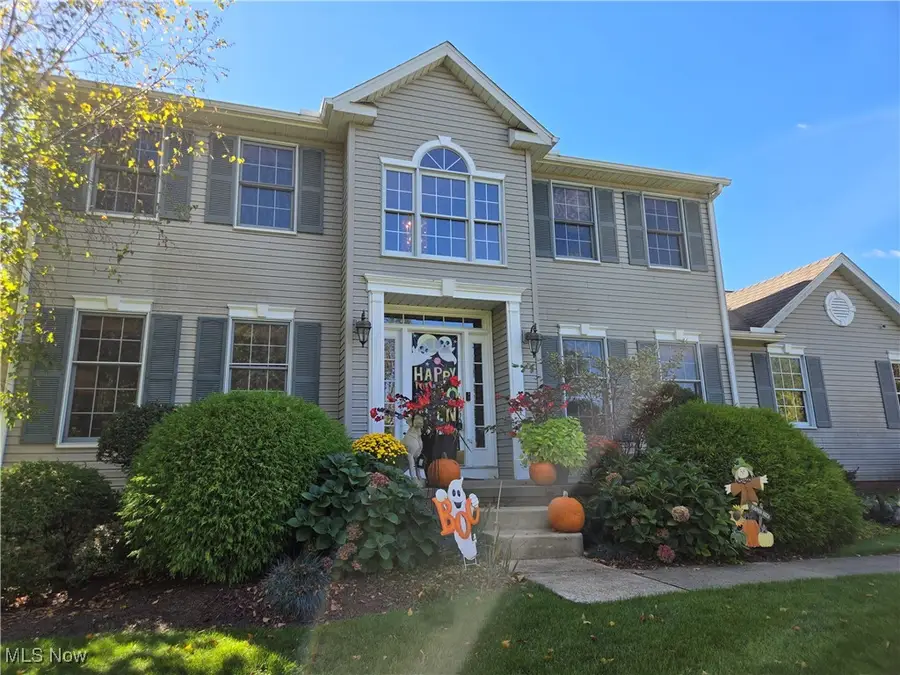 810 Olde Orchard Ne Drive, Bolivar, OH 44612 - Image #2