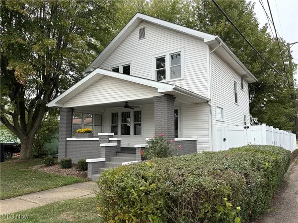 1033 College Nw Avenue, New Philadelphia, OH 44663