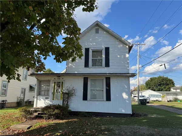 922 Pine Street, Coshocton, OH 43812