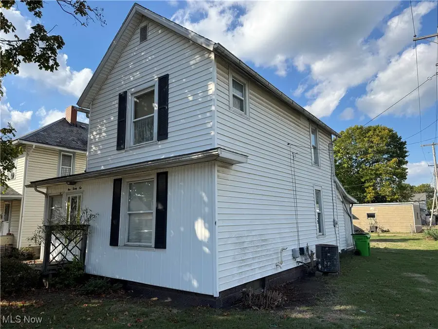 922 Pine Street, Coshocton, OH 43812 - Image #2