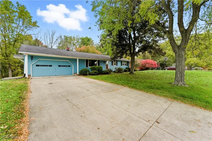 8271 Pheasant Nw Avenue, North Canton, OH 44720 - Image #2