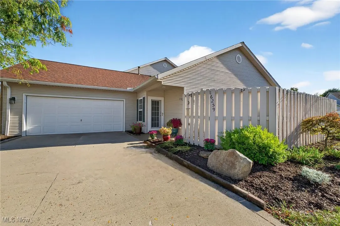 16259 Emerald Point, Middleburg Heights, OH 44130 - Image #1