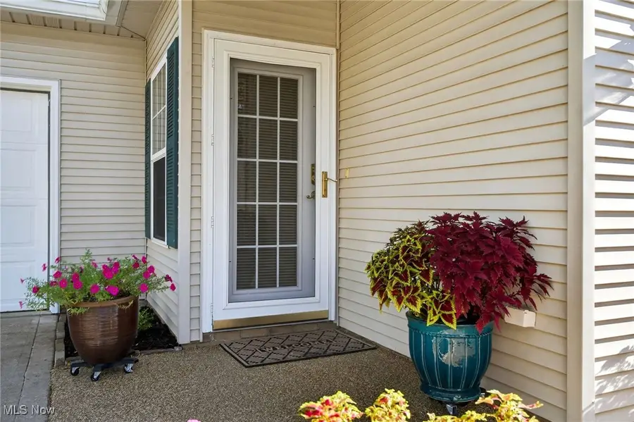 16259 Emerald Point, Middleburg Heights, OH 44130 - Image #2